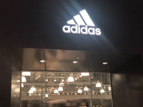 adidas outlet store miami.